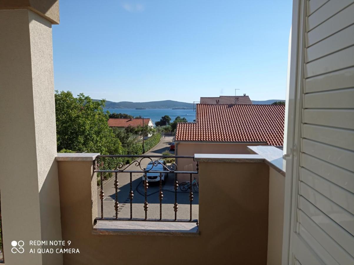 Apartments Vodopija 300M To The Beach Sveti Filip i Jakov Luaran gambar