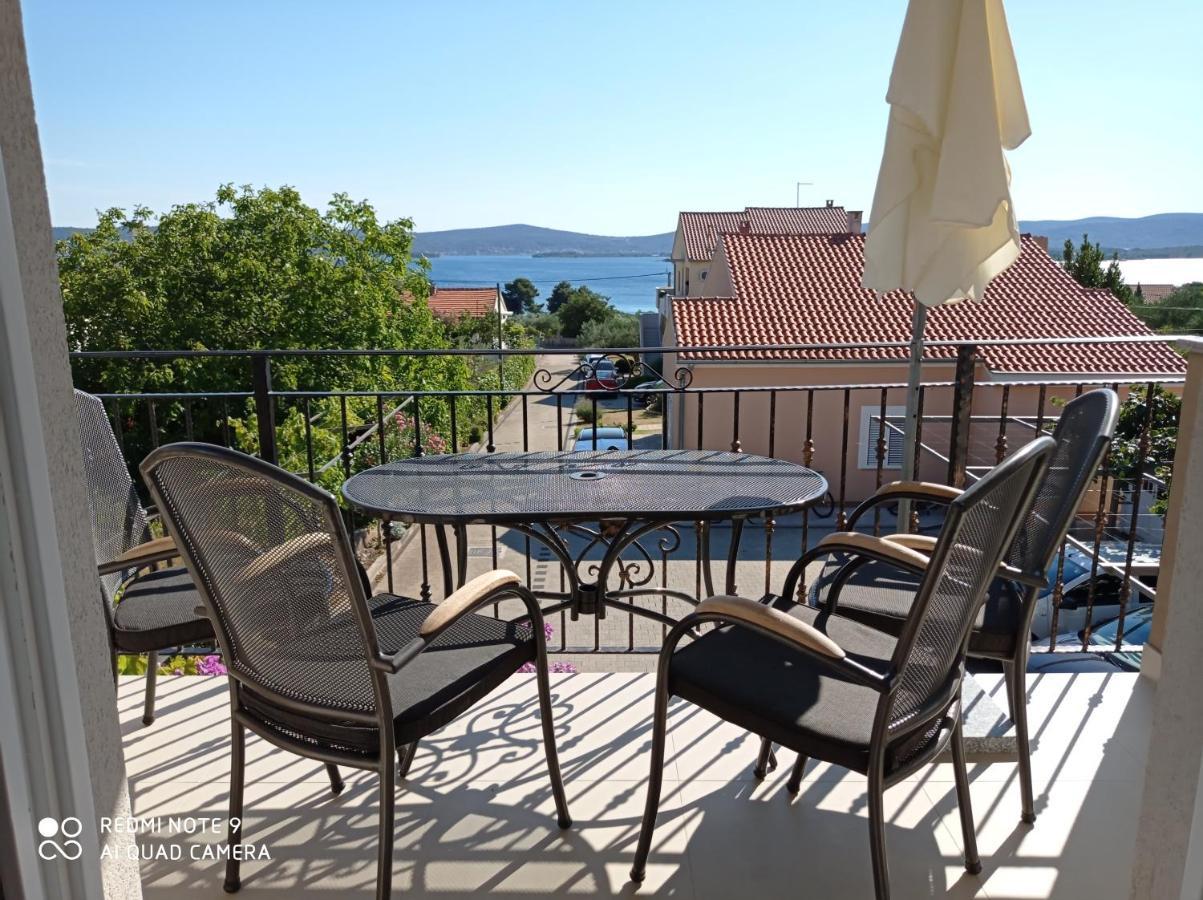 Apartments Vodopija 300M To The Beach Sveti Filip i Jakov Luaran gambar