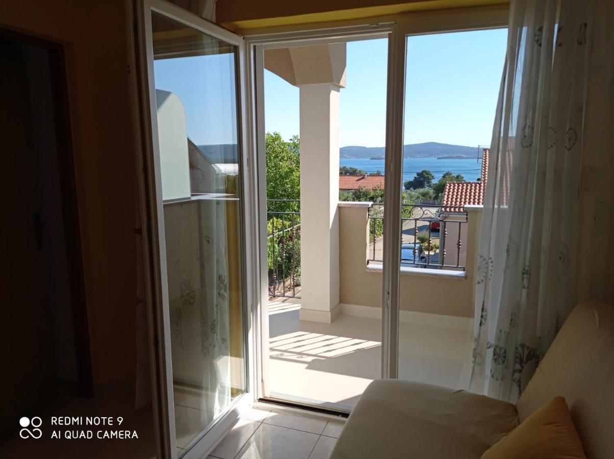 Apartments Vodopija 300M To The Beach Sveti Filip i Jakov Luaran gambar