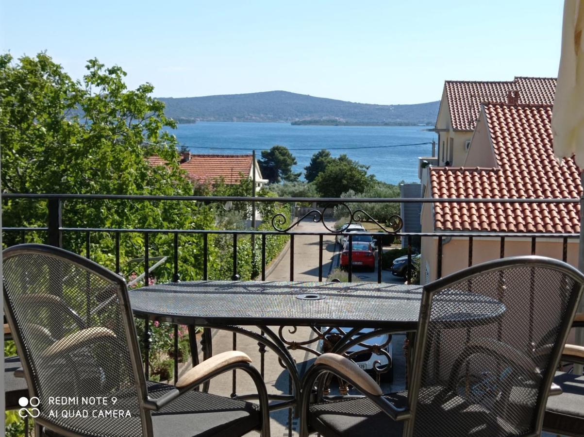 Apartments Vodopija 300M To The Beach Sveti Filip i Jakov Luaran gambar
