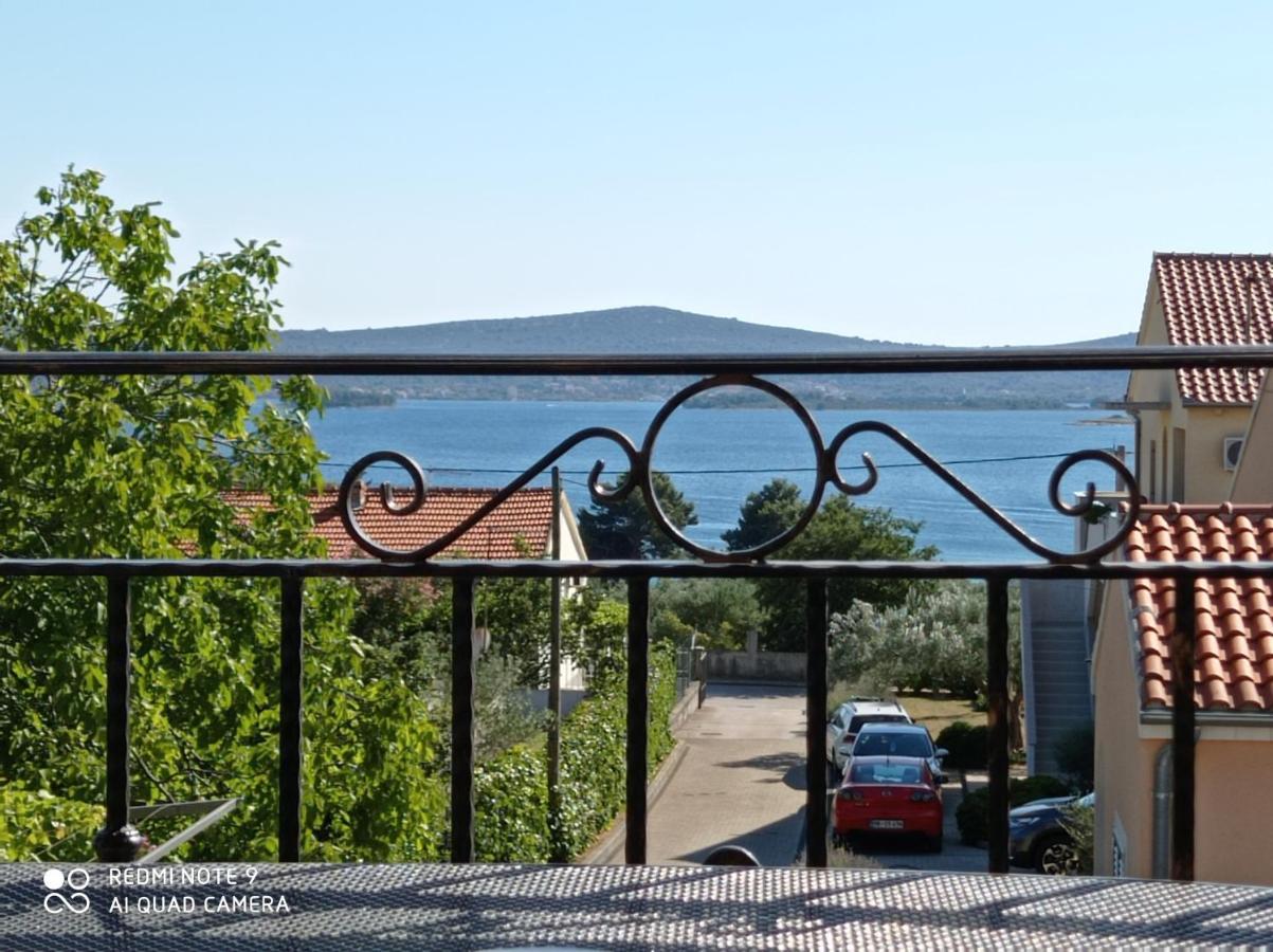 Apartments Vodopija 300M To The Beach Sveti Filip i Jakov Luaran gambar
