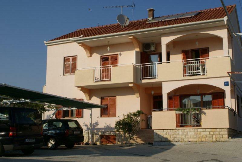 Apartments Vodopija 300M To The Beach Sveti Filip i Jakov Luaran gambar