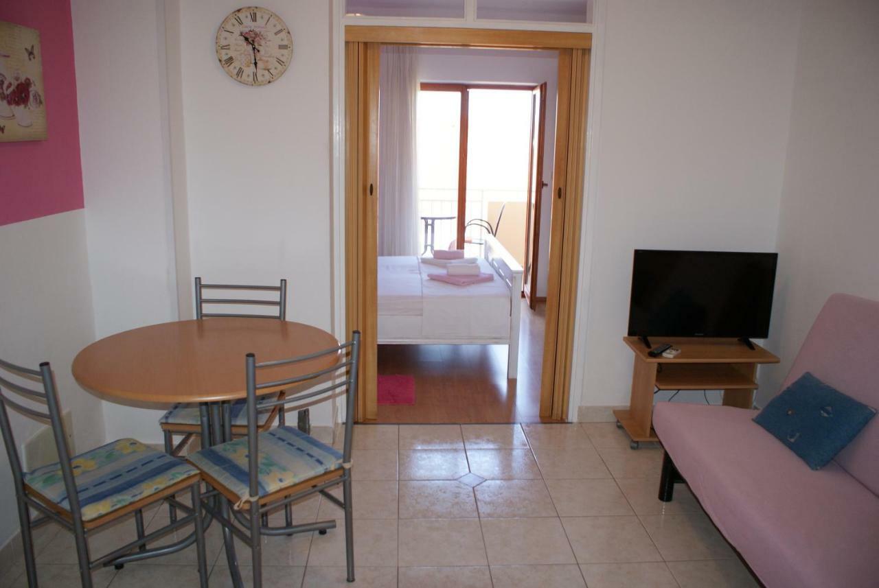 Apartments Vodopija 300M To The Beach Sveti Filip i Jakov Luaran gambar