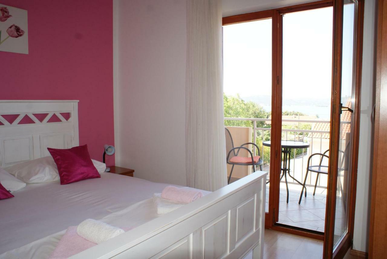 Apartments Vodopija 300M To The Beach Sveti Filip i Jakov Luaran gambar